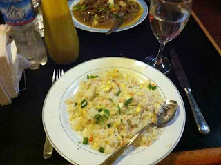 A Chinese restaurant mistake. Chinese food described in Spanish is far beyond my linguistic capabilities. A Chinese restaurant mistake. Chinese food described in Spanish is far beyond my linguistic capabilities.